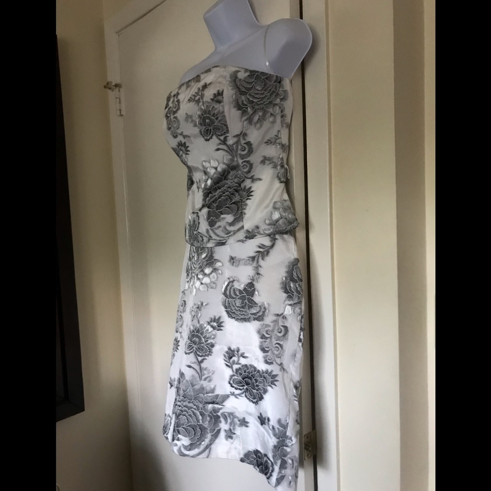WHITE HOUSE BLACK MARKET , 2 pc outfit , skirt size 2& top size 6